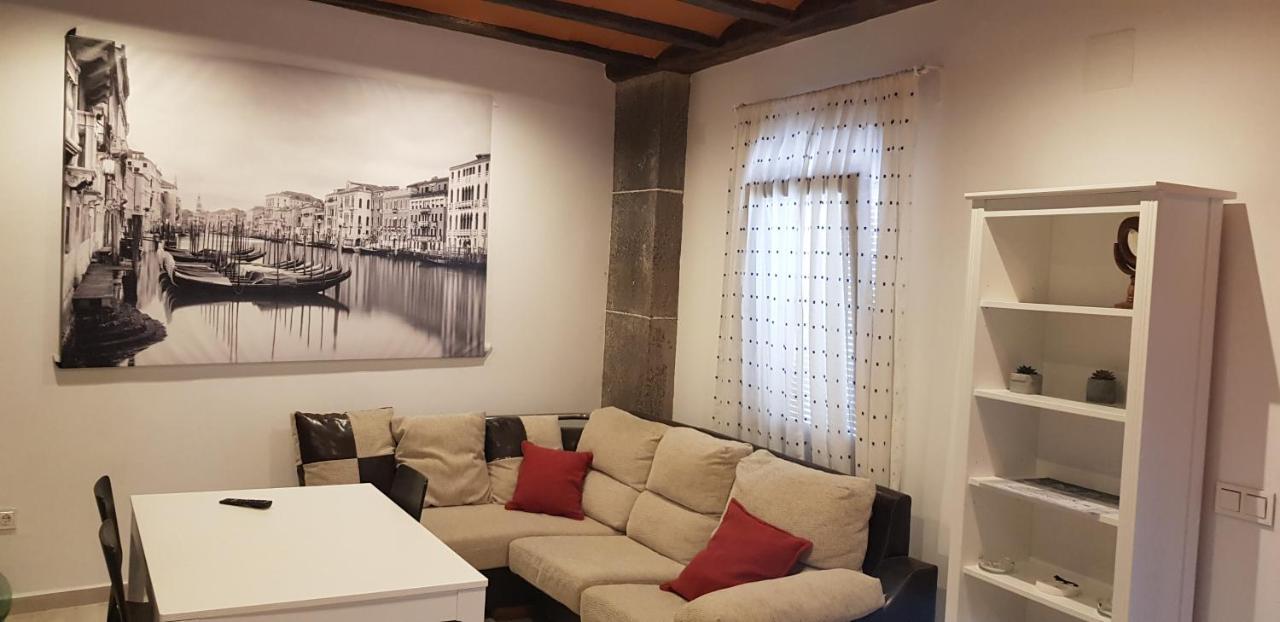 Villa Entre Torres Jerez De Los Caballeros Exterior foto